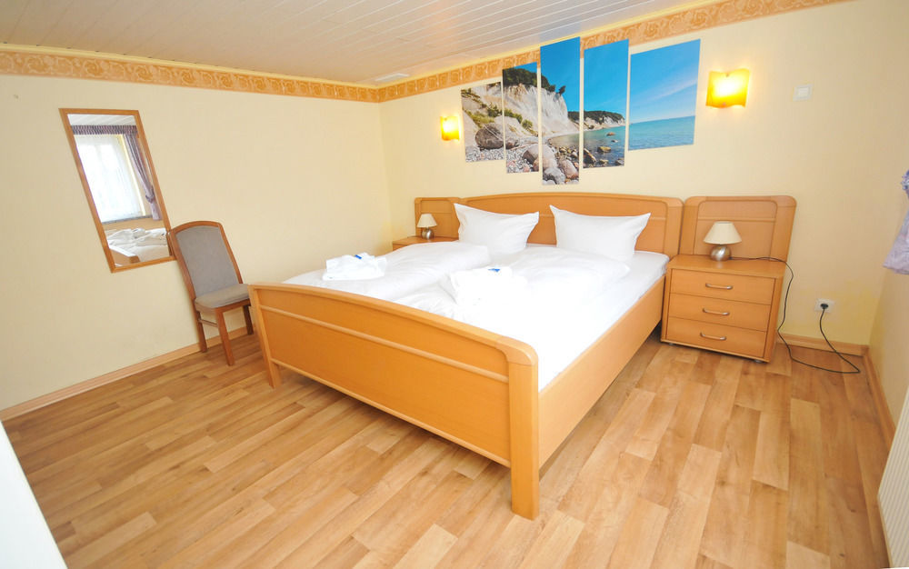 Ferienhus Baabe Fewo 01 Terrasse, Sauna- Und Schwimmbadnutzung Im Ahoi Sellin Exterior photo
